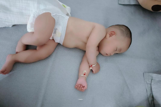 贺州宝宝发烧可以喝牛奶吗